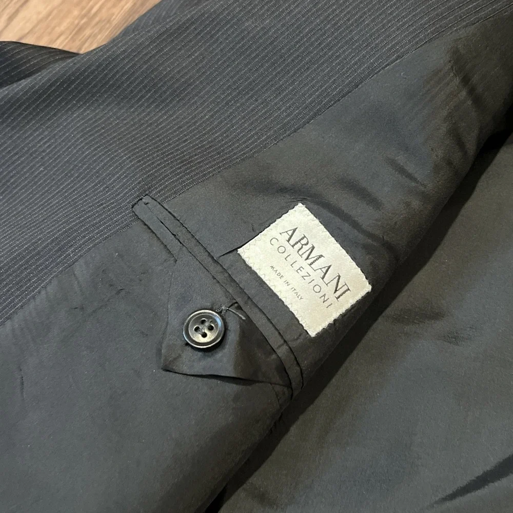 Armani Collezioni Wool Blazer 3-Button  In Pin Black Size 48L Italy
